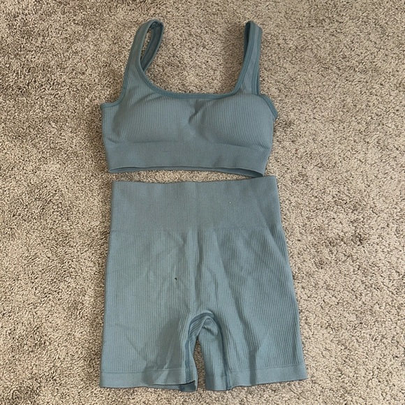 Active Biker Shorts Set - Picture 1 of 6
